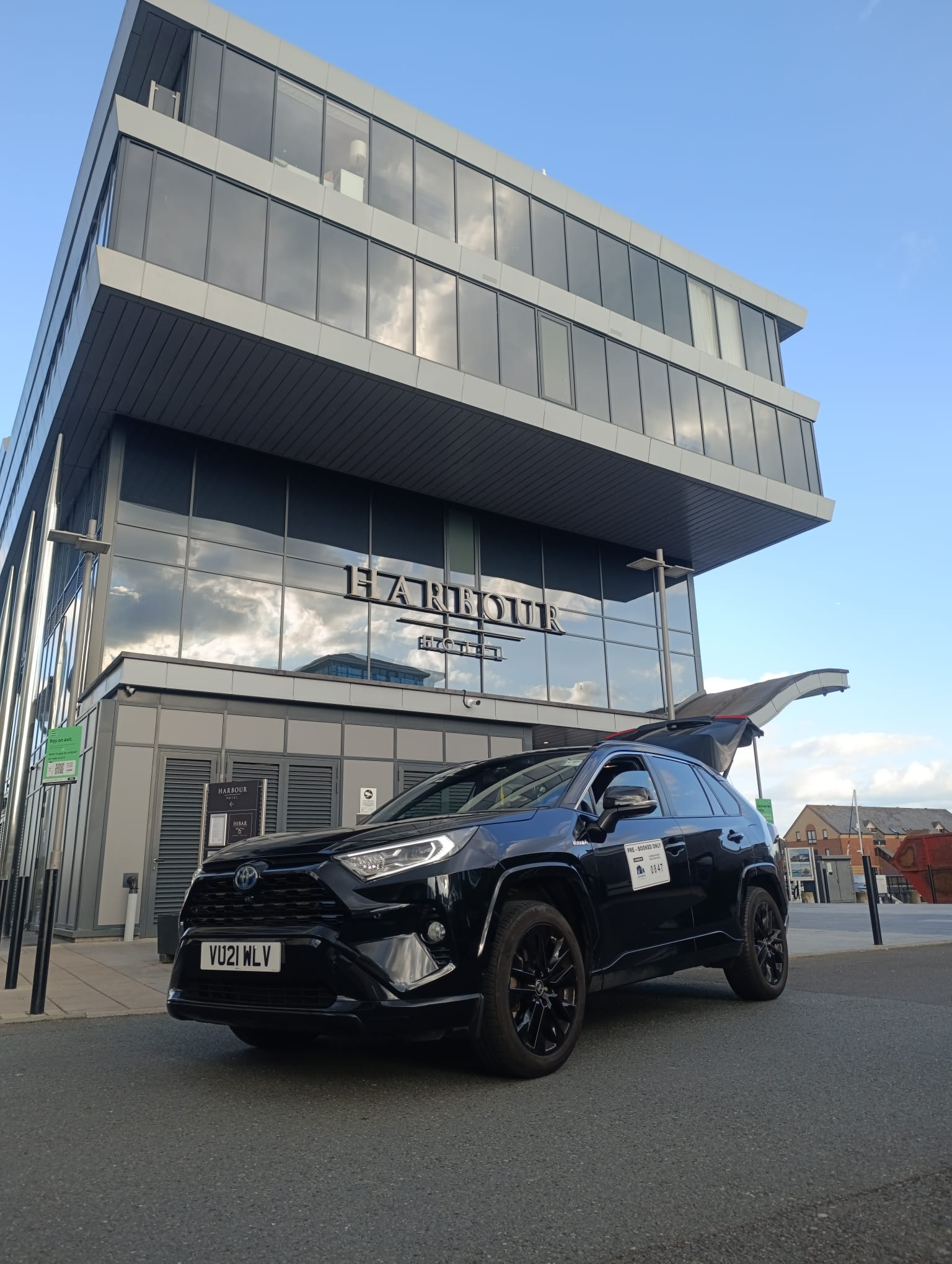 viaUNO Cars private hire fleet — airport and cruise specialist Southampton